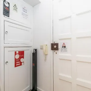 Bright Valadim Apartment